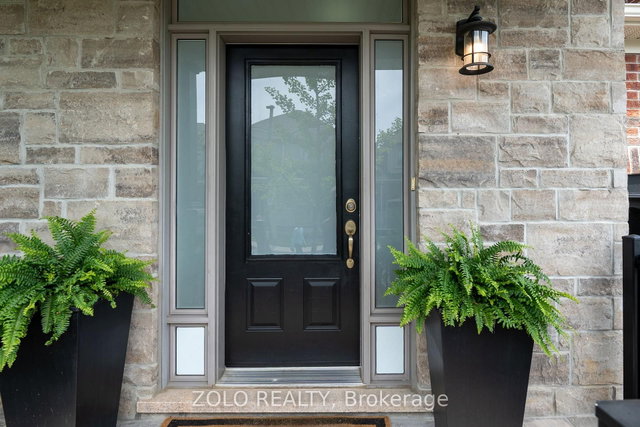6 Diamond Leaf Lane