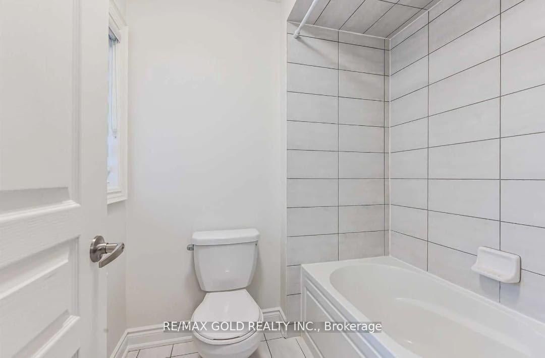 298 Etheridge Avenue • Milton, ON photo 29