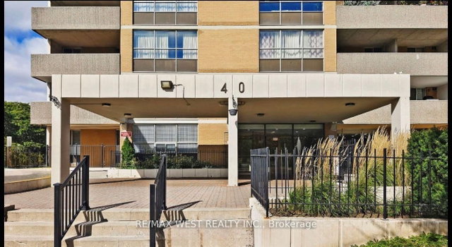 106 - 40 Panorama Court