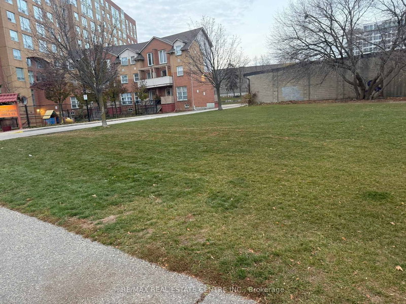 W/S keele st