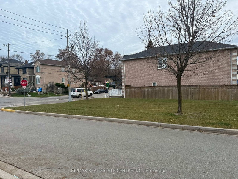 W/S keele st