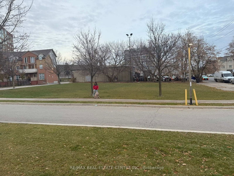 W/S keele st