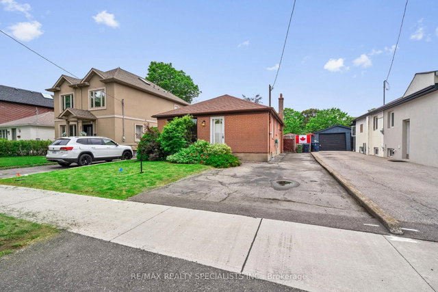14 Treeview Drive