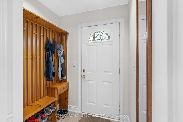 14 Treeview Drive