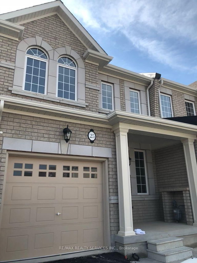 25 Hogan Manor Drive