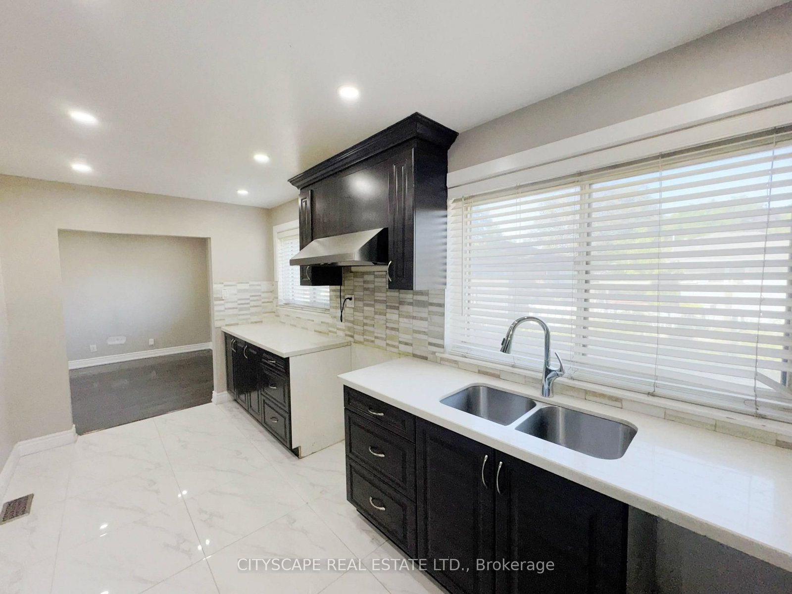 345 Silverstone Drive • Toronto, ON photo 15