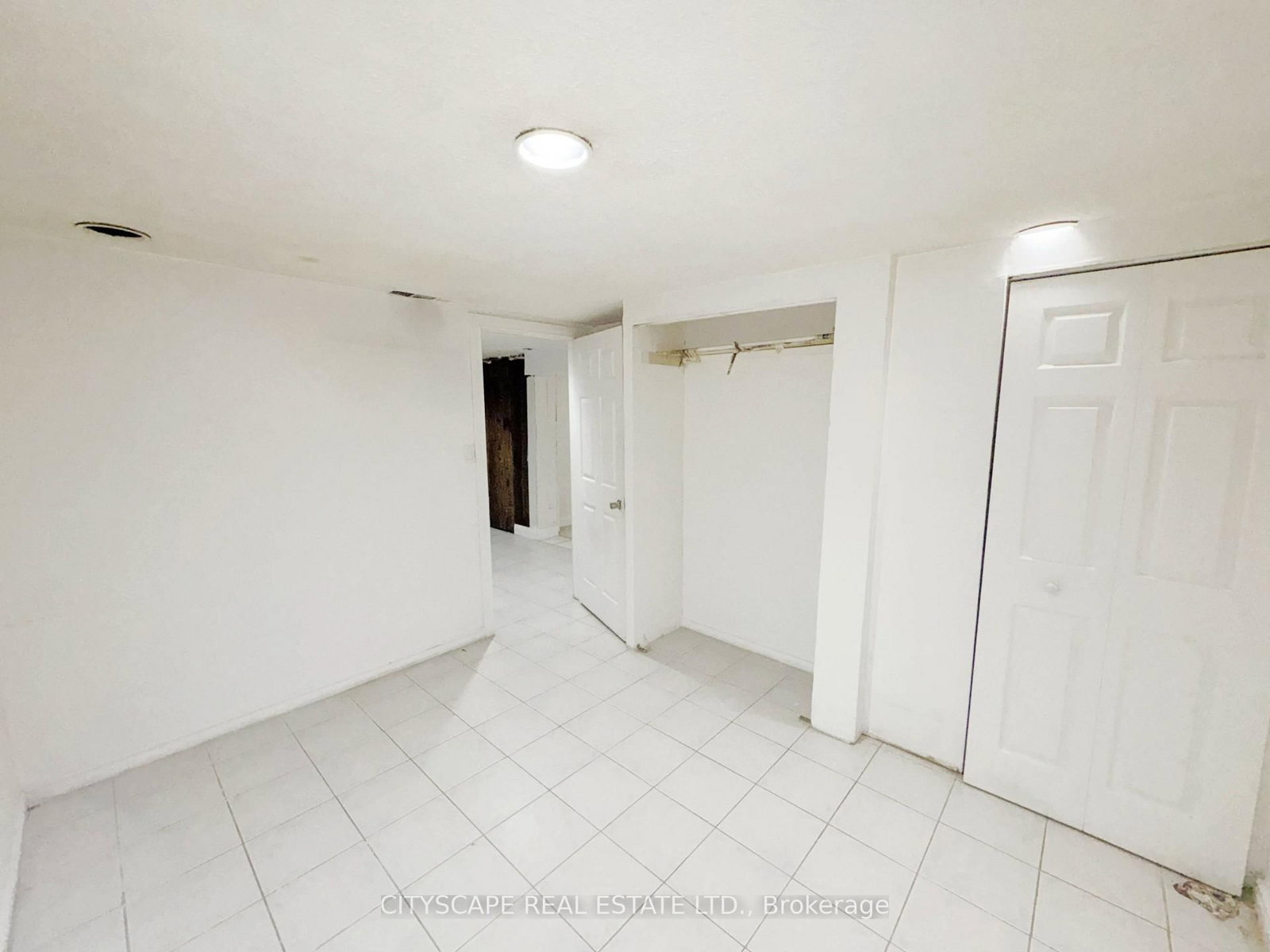 345 Silverstone Drive • Toronto, ON photo 38
