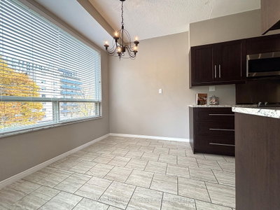 2511 Lakeshore Oakville,ON L6L 6L9 — Photo 11