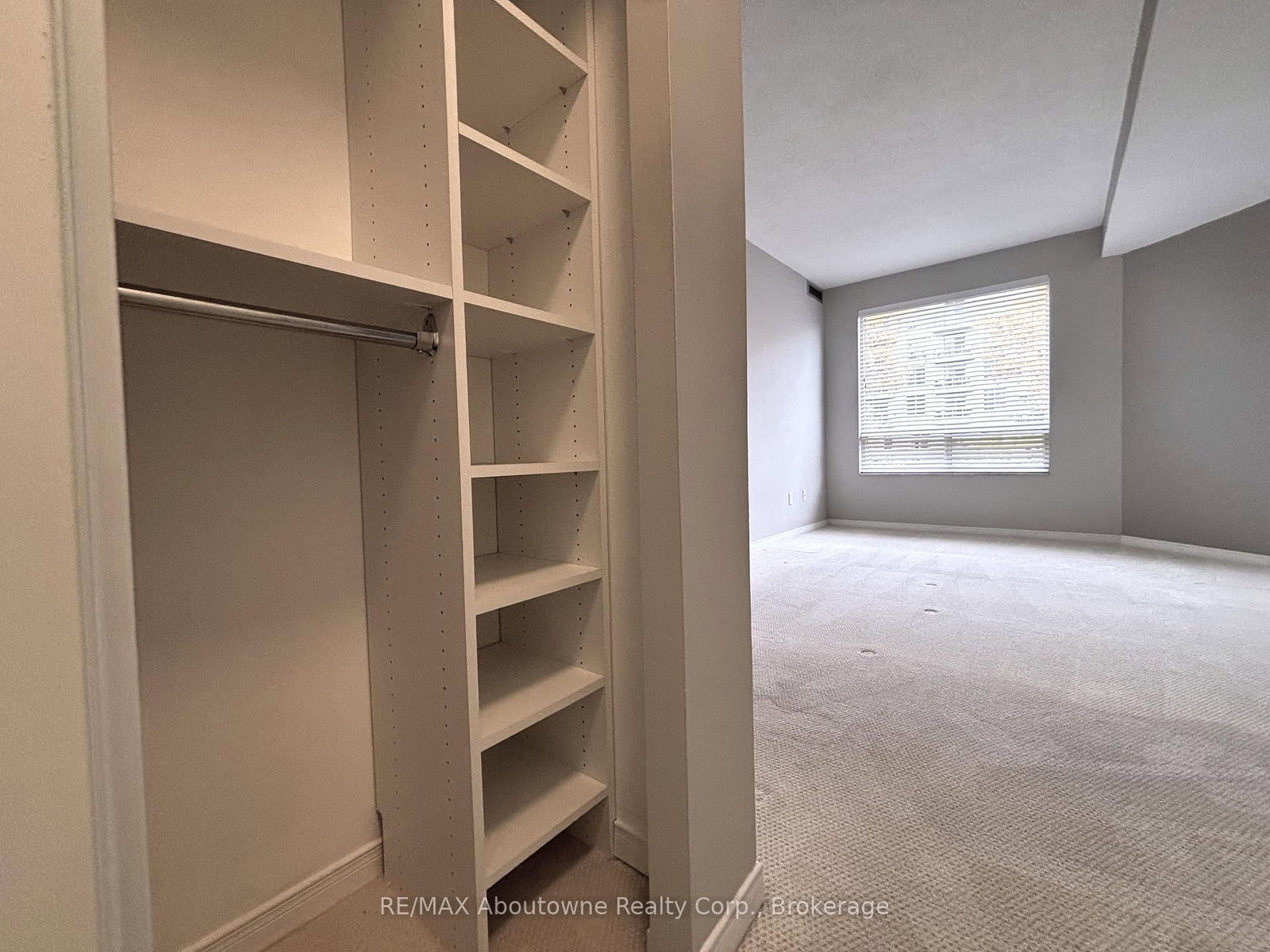 2511 Lakeshore Road W • #406 • Oakville, ON photo 16
