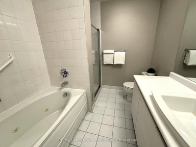 2511 Lakeshore Oakville,ON L6L 6L9 — Photo 18