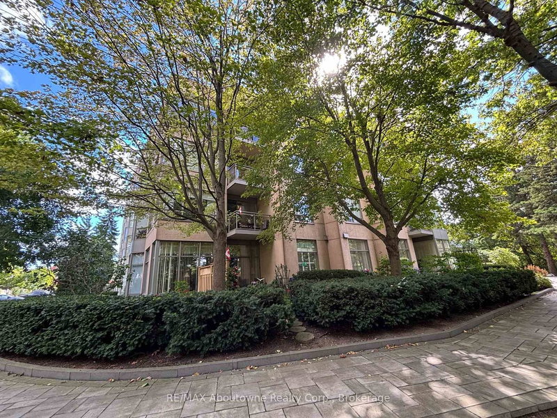 2511 Lakeshore Oakville,ON L6L 6L9 — Photo 25