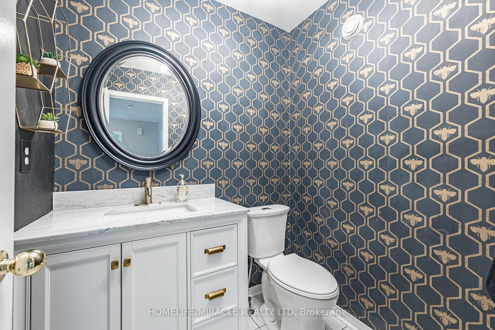 2447 New Wood Drive • Oakville, ON photo 16