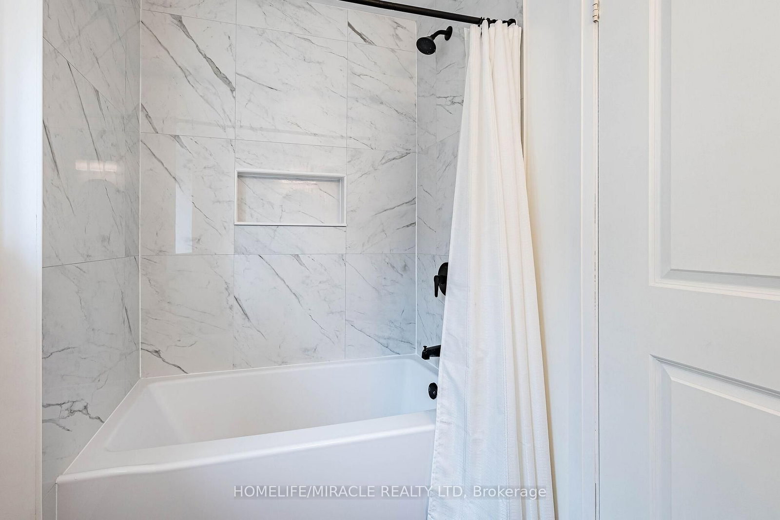 2447 New Wood Drive • Oakville, ON photo 28