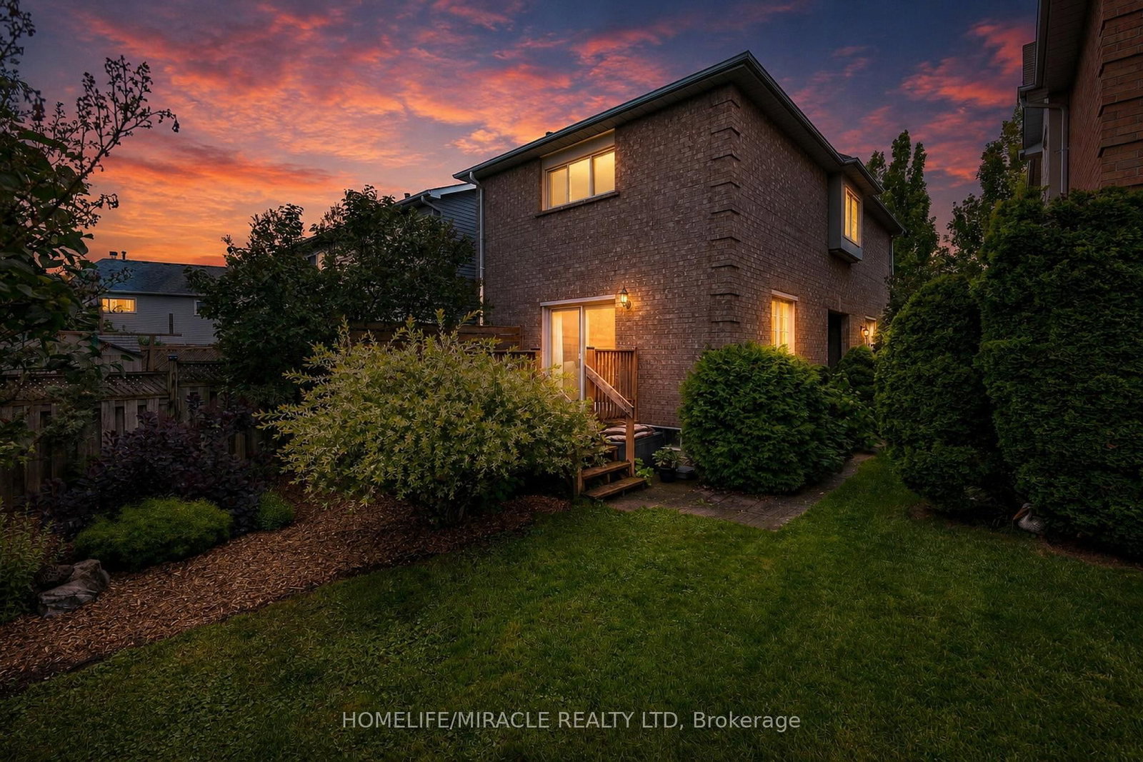 2447 New Wood Drive • Oakville, ON photo 36