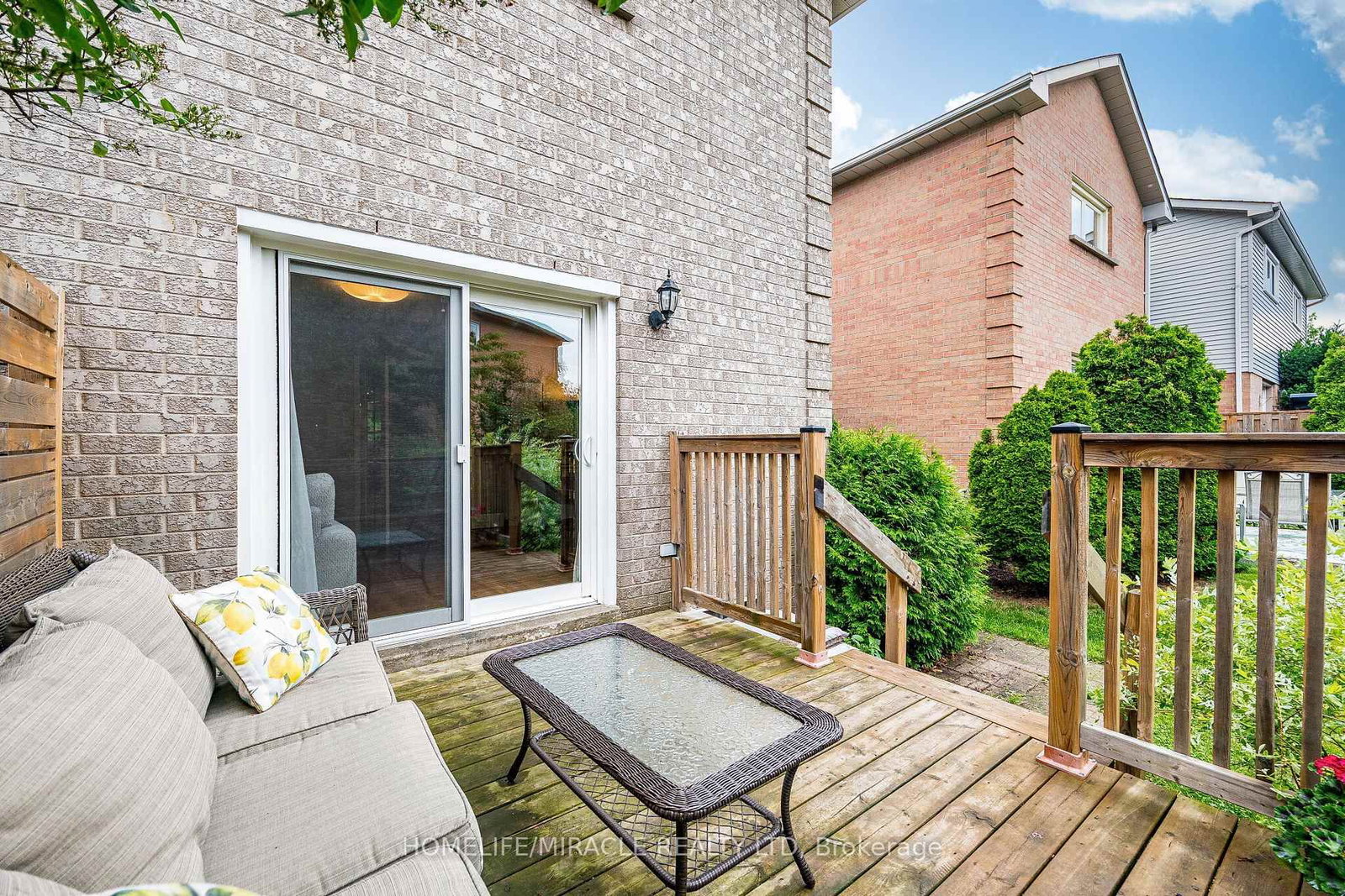 2447 New Wood Drive • Oakville, ON photo 38