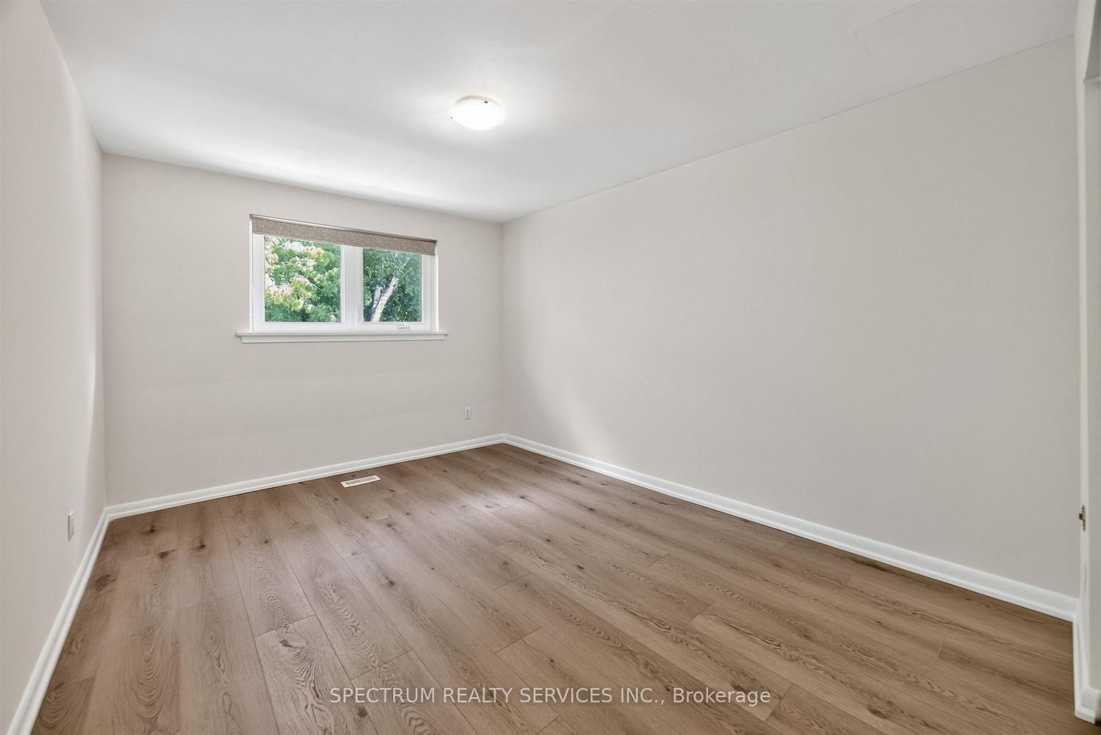 37 Newlin Crescent • Toronto, ON photo 27