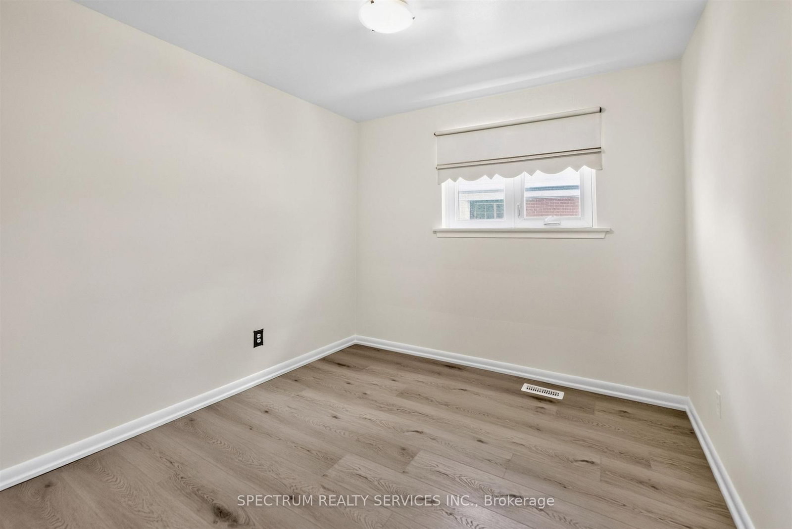 37 Newlin Crescent • Toronto, ON photo 29