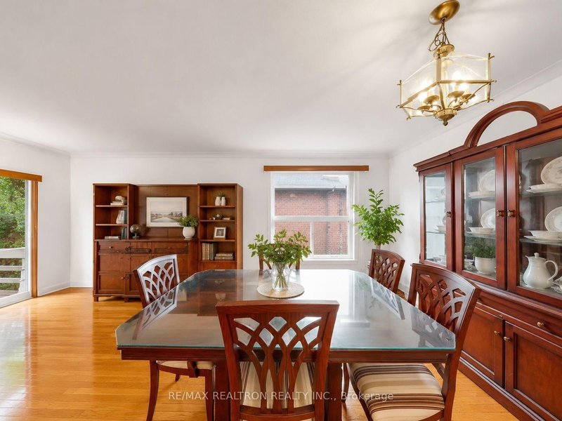 9 Clevedon Toronto,ON M3M 1M3 — Photo 11