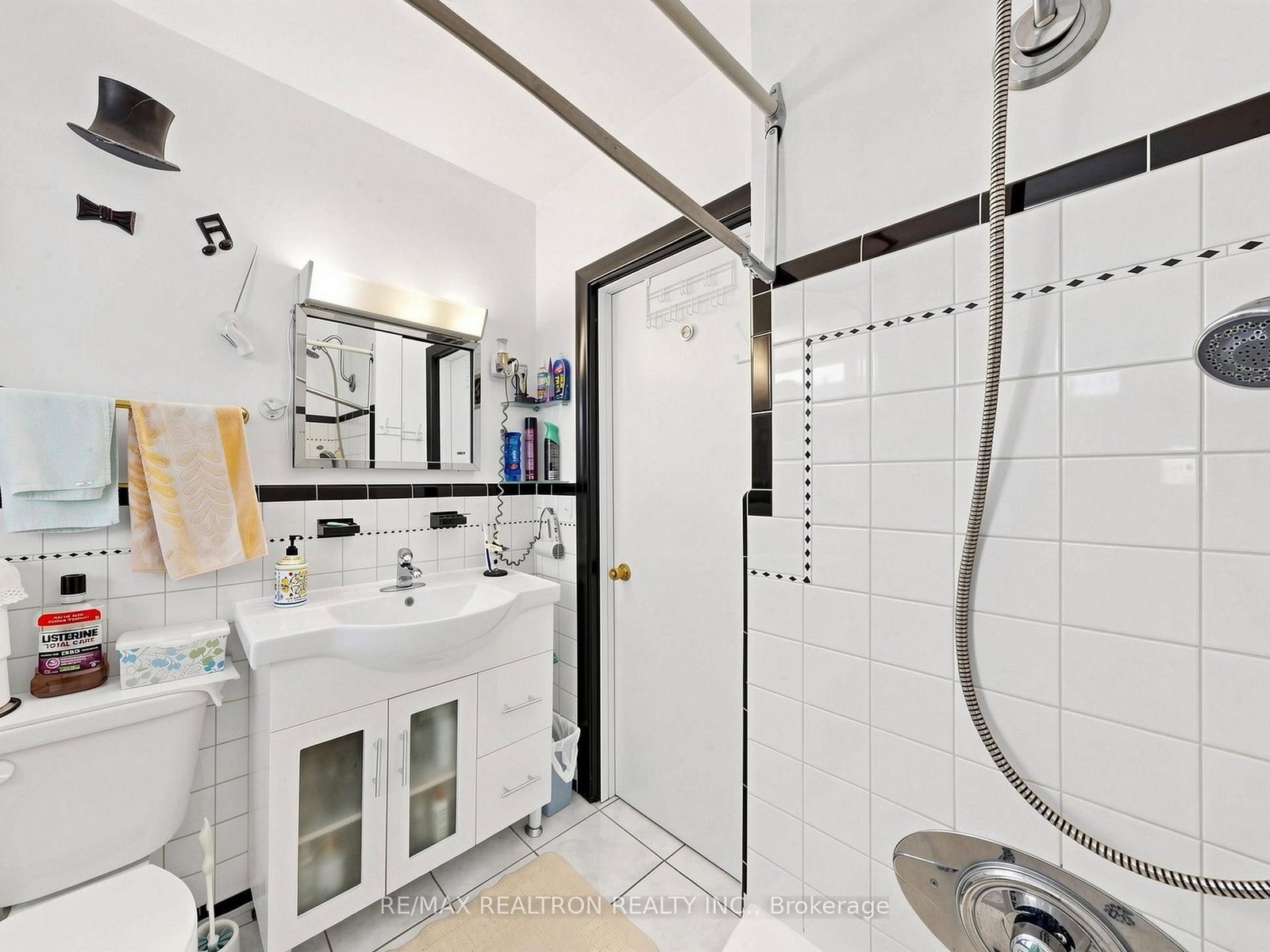 9 Clevedon Street E • Toronto, ON photo 19
