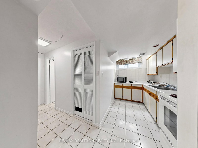 9 Clevedon Toronto,ON M3M 1M3 — Photo 25
