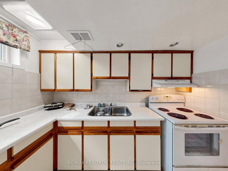 9 Clevedon Toronto,ON M3M 1M3 — Photo 26