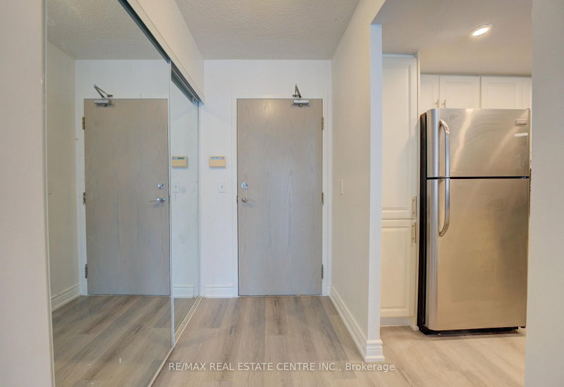 1405 - 325 Webb Drive