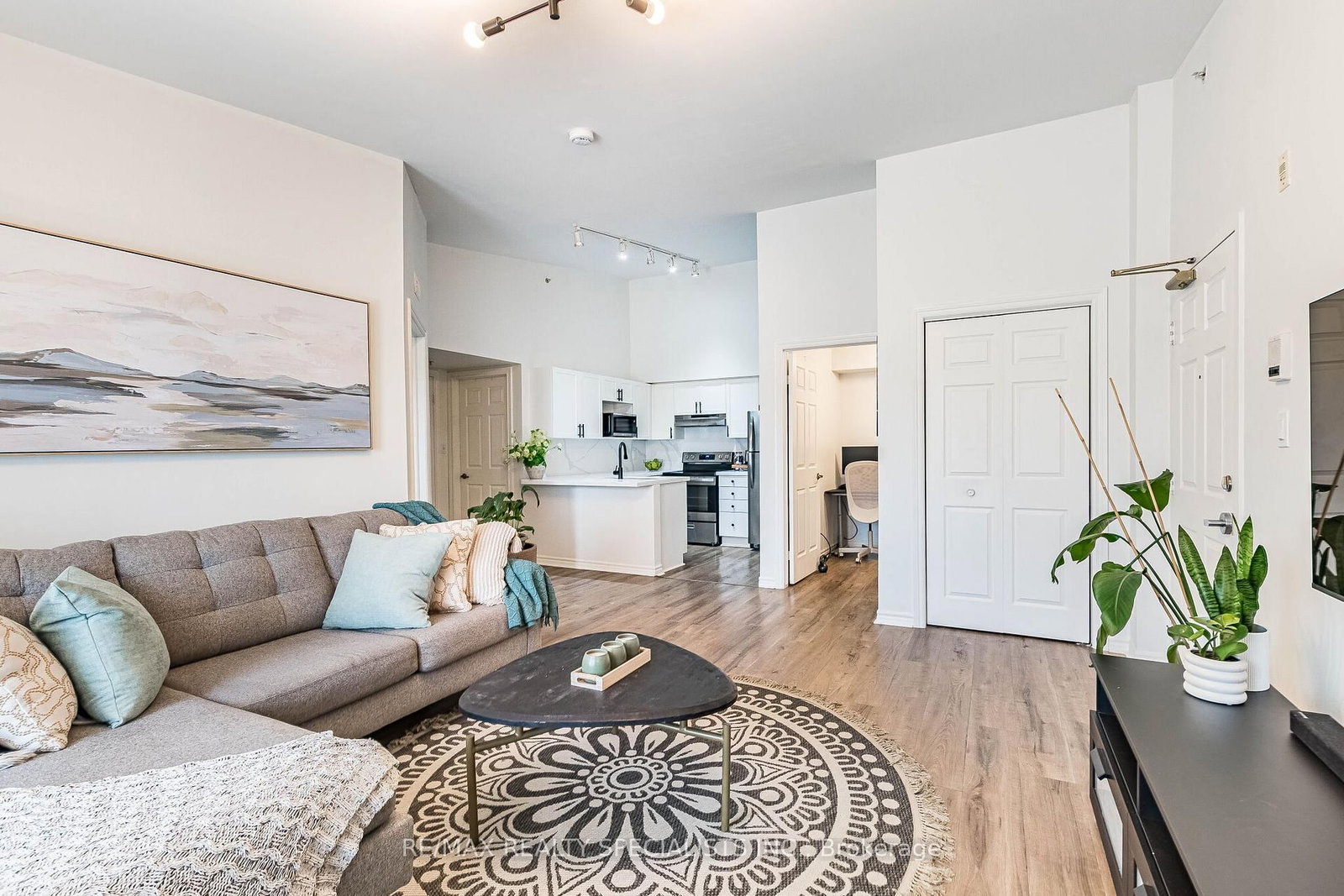 1480 Bishops Gate • #406 • Oakville, ON photo 11