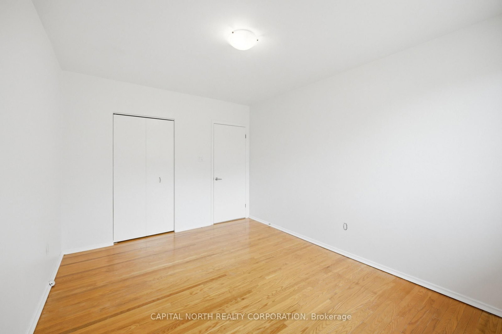 11 Goldsboro Road • Toronto, ON photo 16
