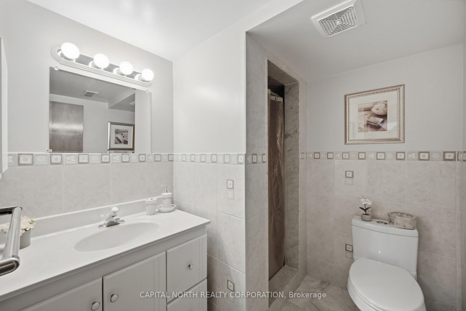 11 Goldsboro Road • Toronto, ON photo 25