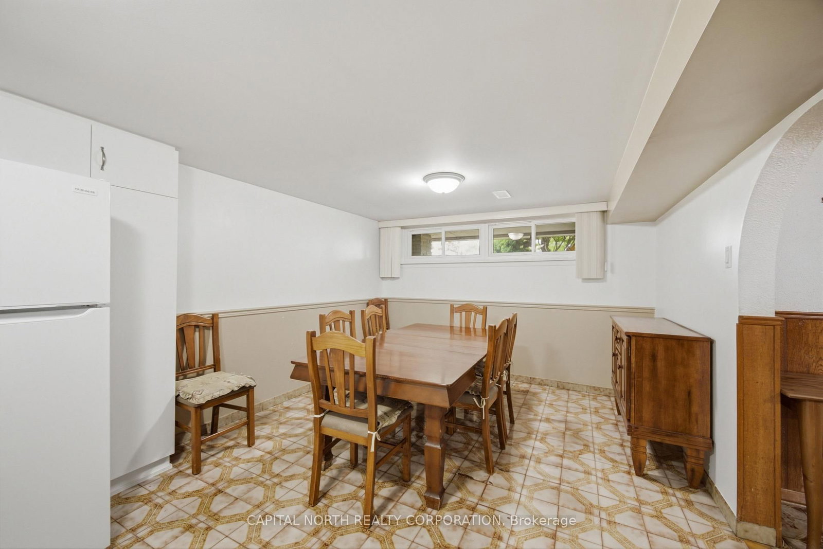 11 Goldsboro Road • Toronto, ON photo 27