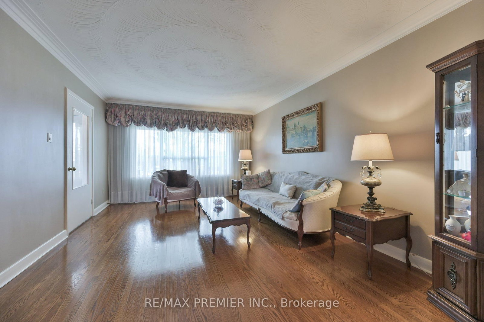 81 Macleod Street • Toronto, ON photo 8
