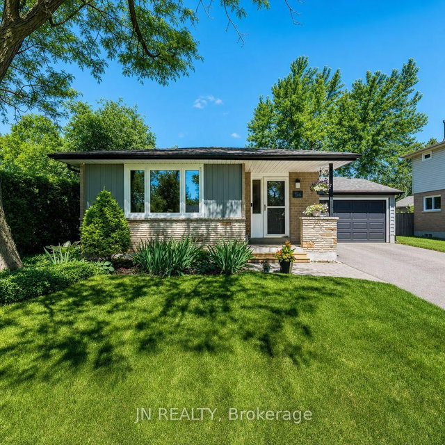 32 Barkwood Court