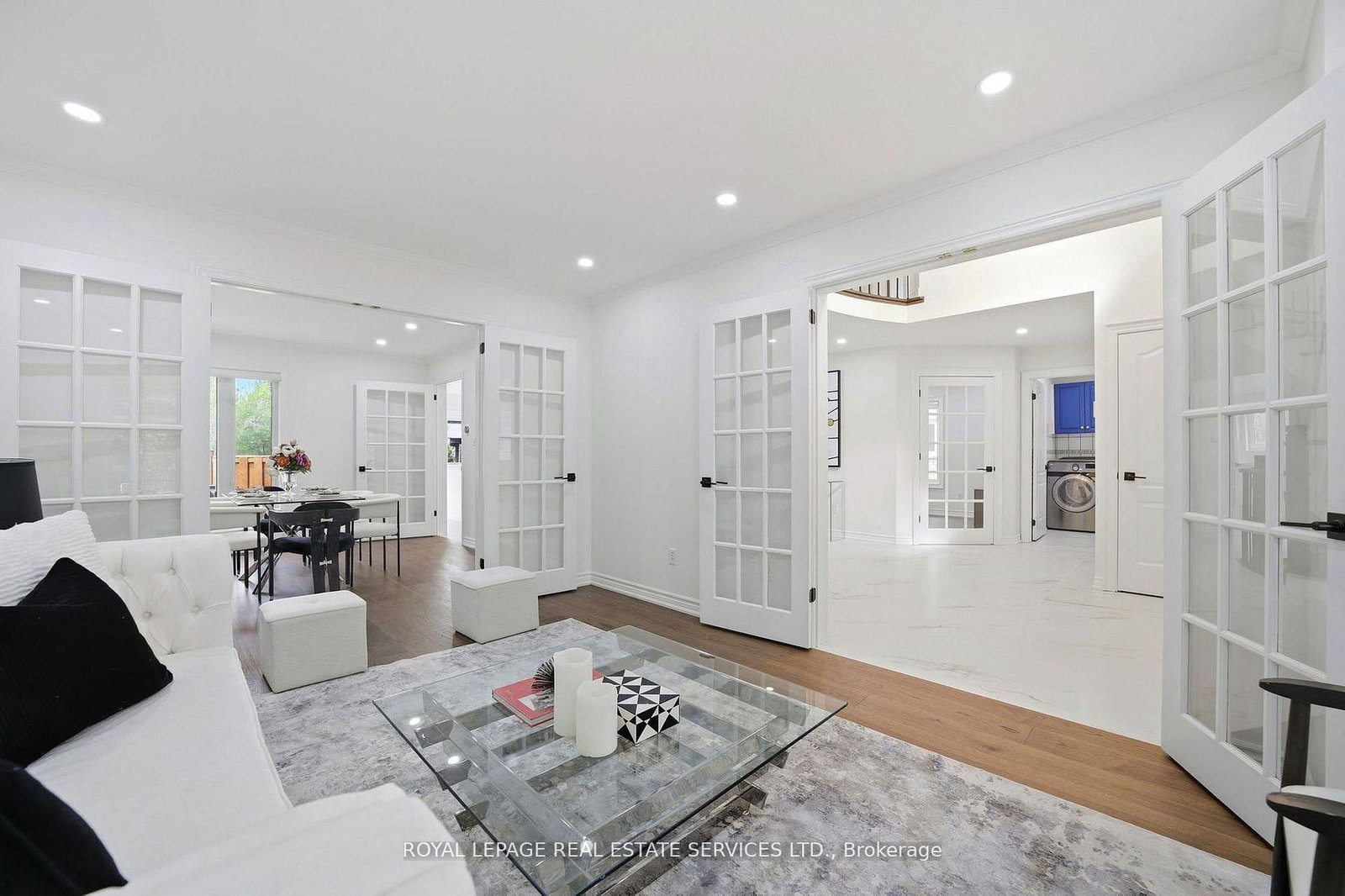 Listing Image 7