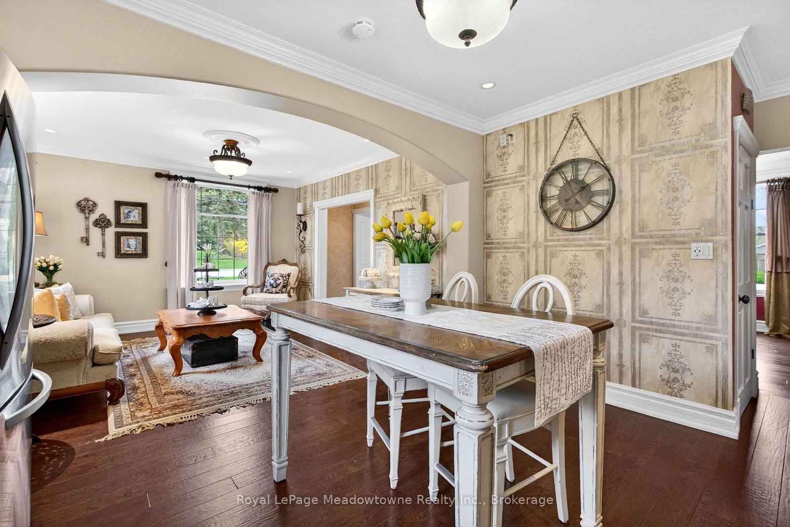 53 CAMPBELL Avenue E • Milton, ON photo 12