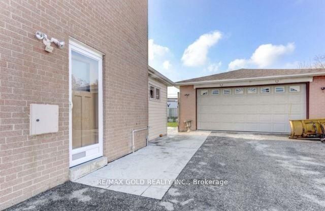 6 Monaco Court • Toronto, ON photo 26