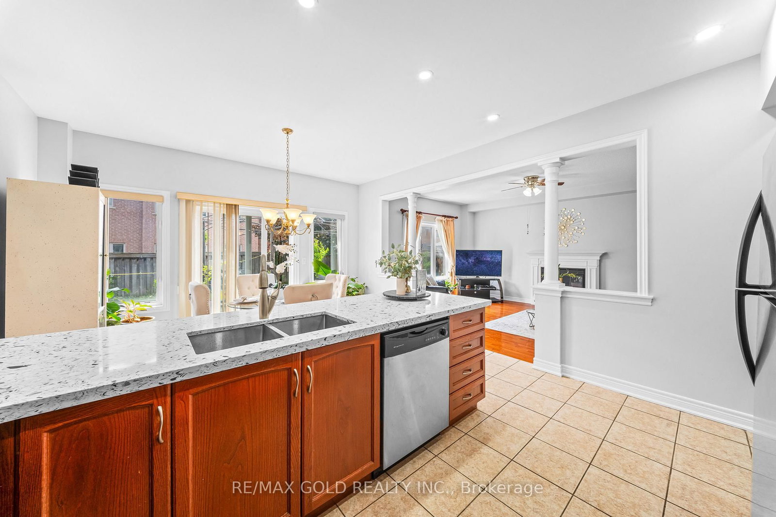 14 Dovehaven Crescent • Brampton, ON photo 13