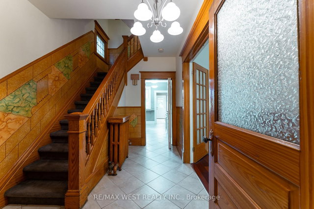 101 Grenadier Road