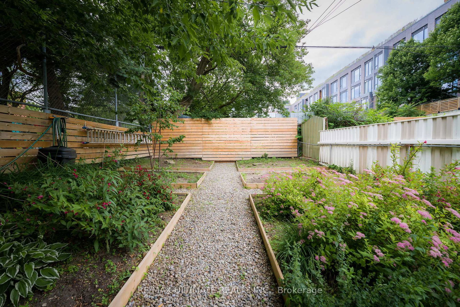 56 WRIGHT Avenue • Toronto, ON photo 11
