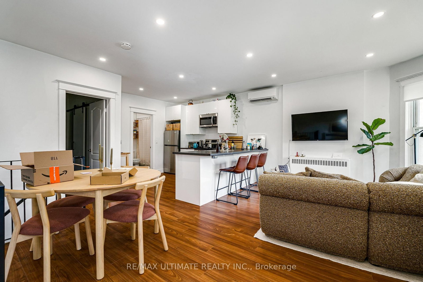 56 WRIGHT Avenue • Toronto, ON photo 6