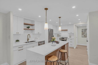 609 - 812 Burnhamthorpe Road