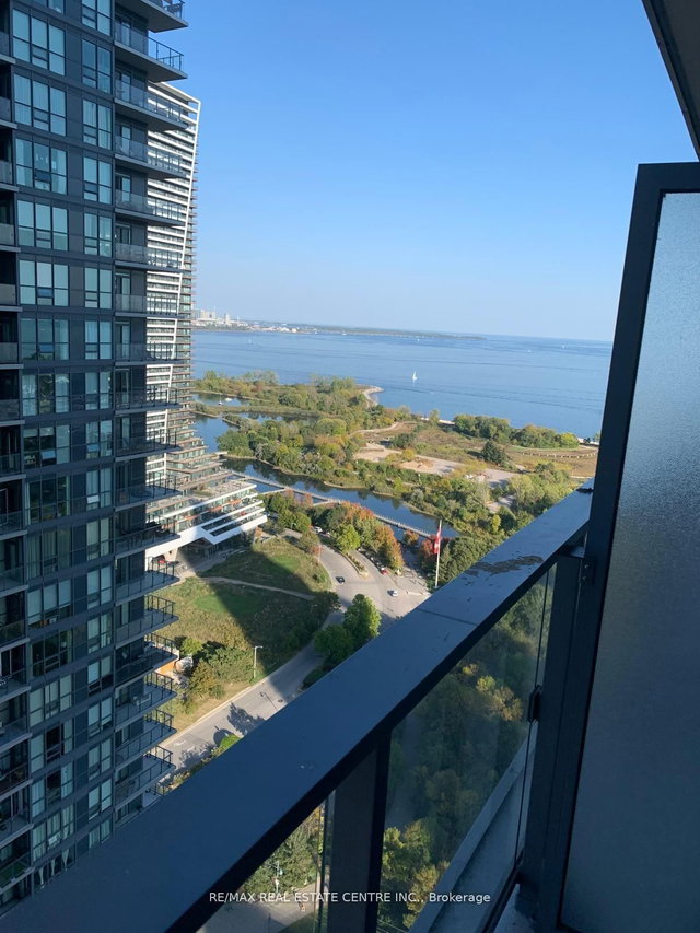 3510 - 2212 Lakeshore Boulevard W