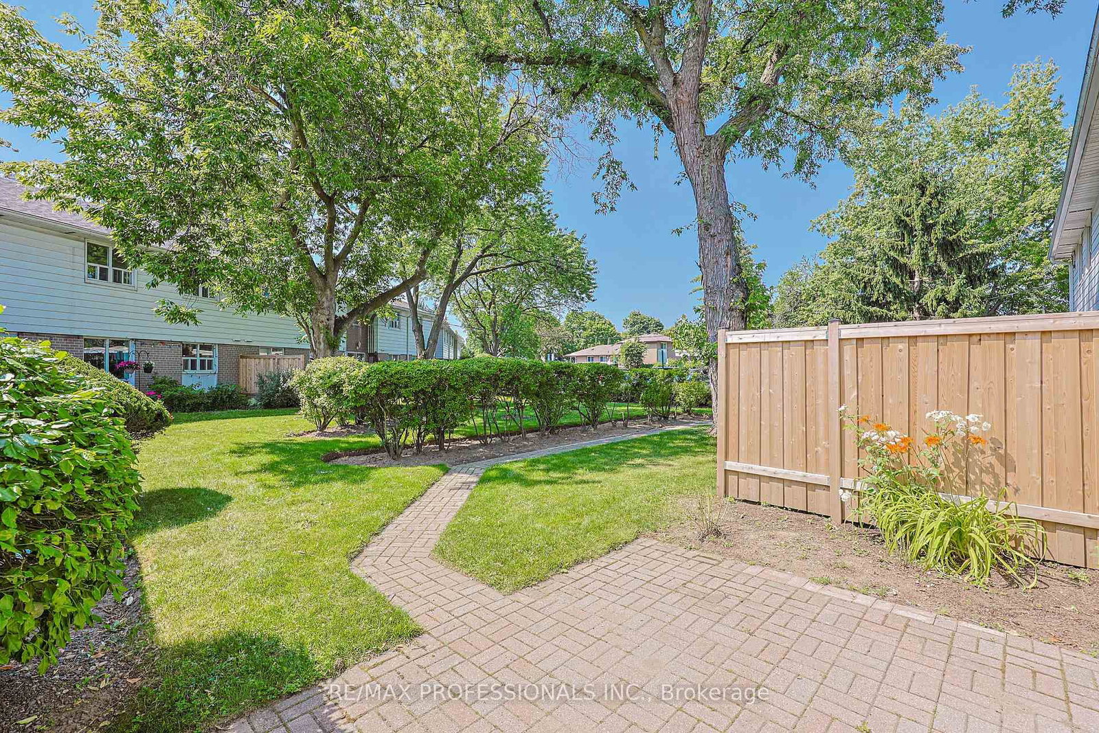 160 Carsbrooke Road • #20 • Toronto, ON photo 33