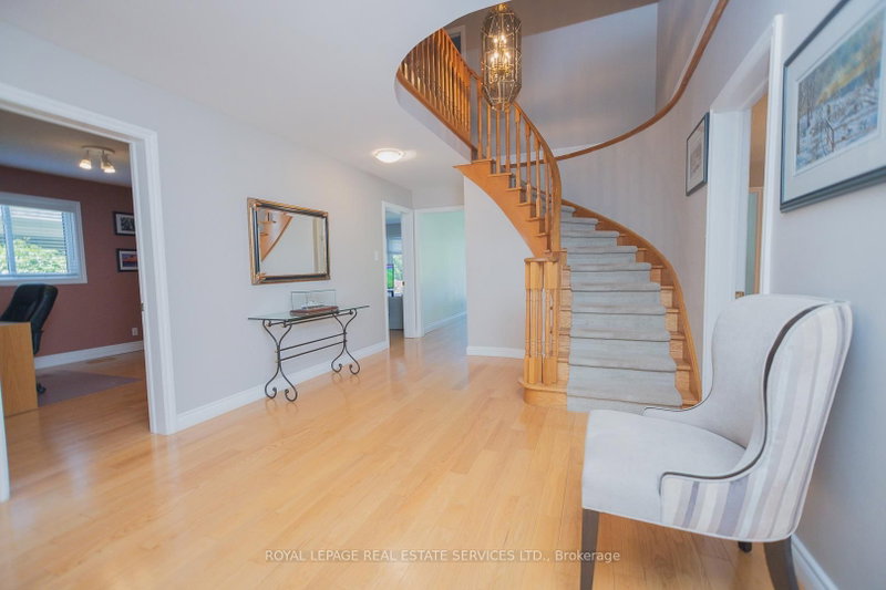 1361 GREENDALE Terrace