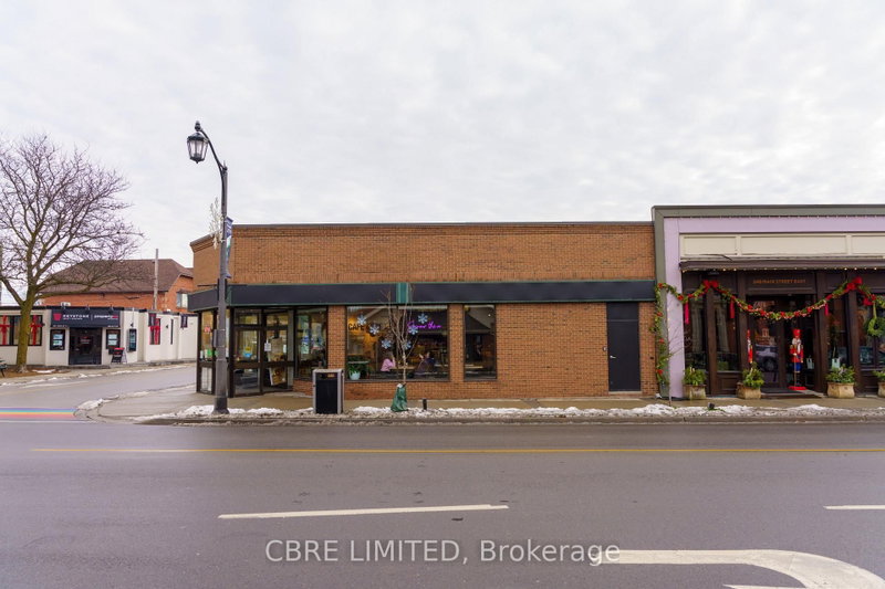 252 Main St E photo 2