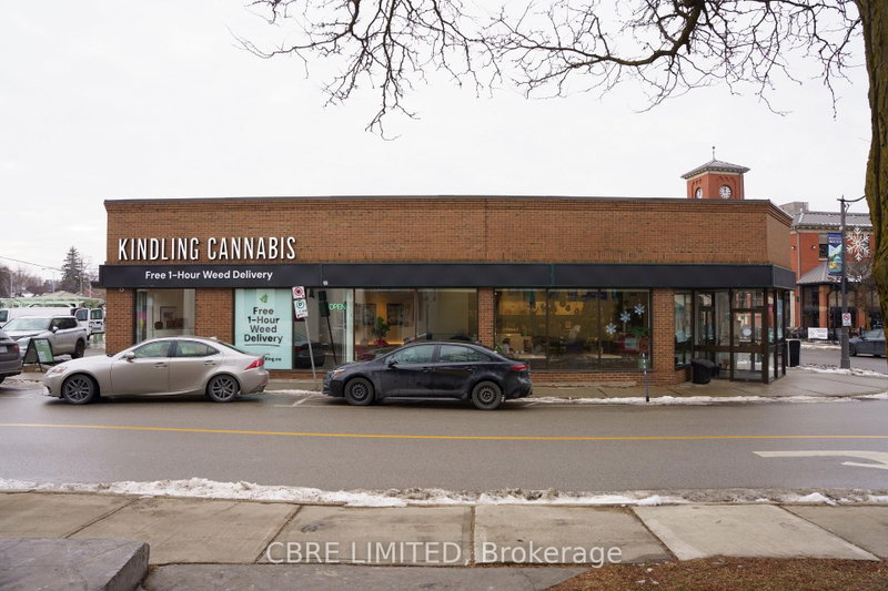 252 Main St E photo 4