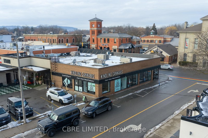 252 Main St E photo 5