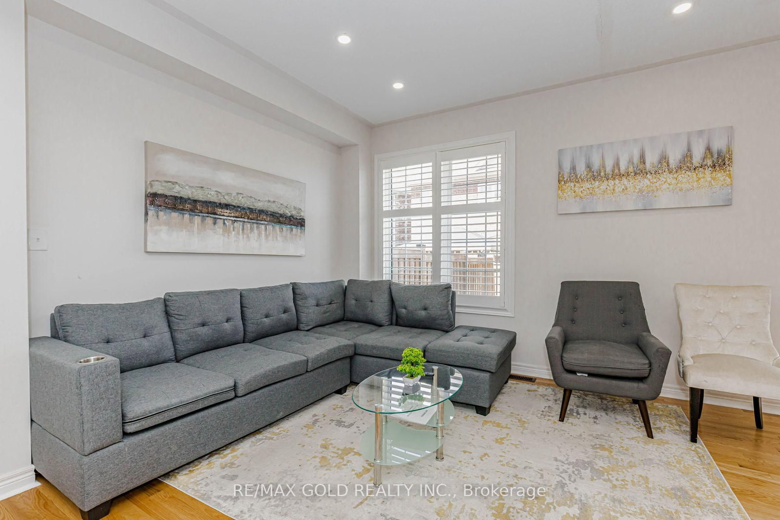 566 Bessborough Drive • Milton, ON photo 13