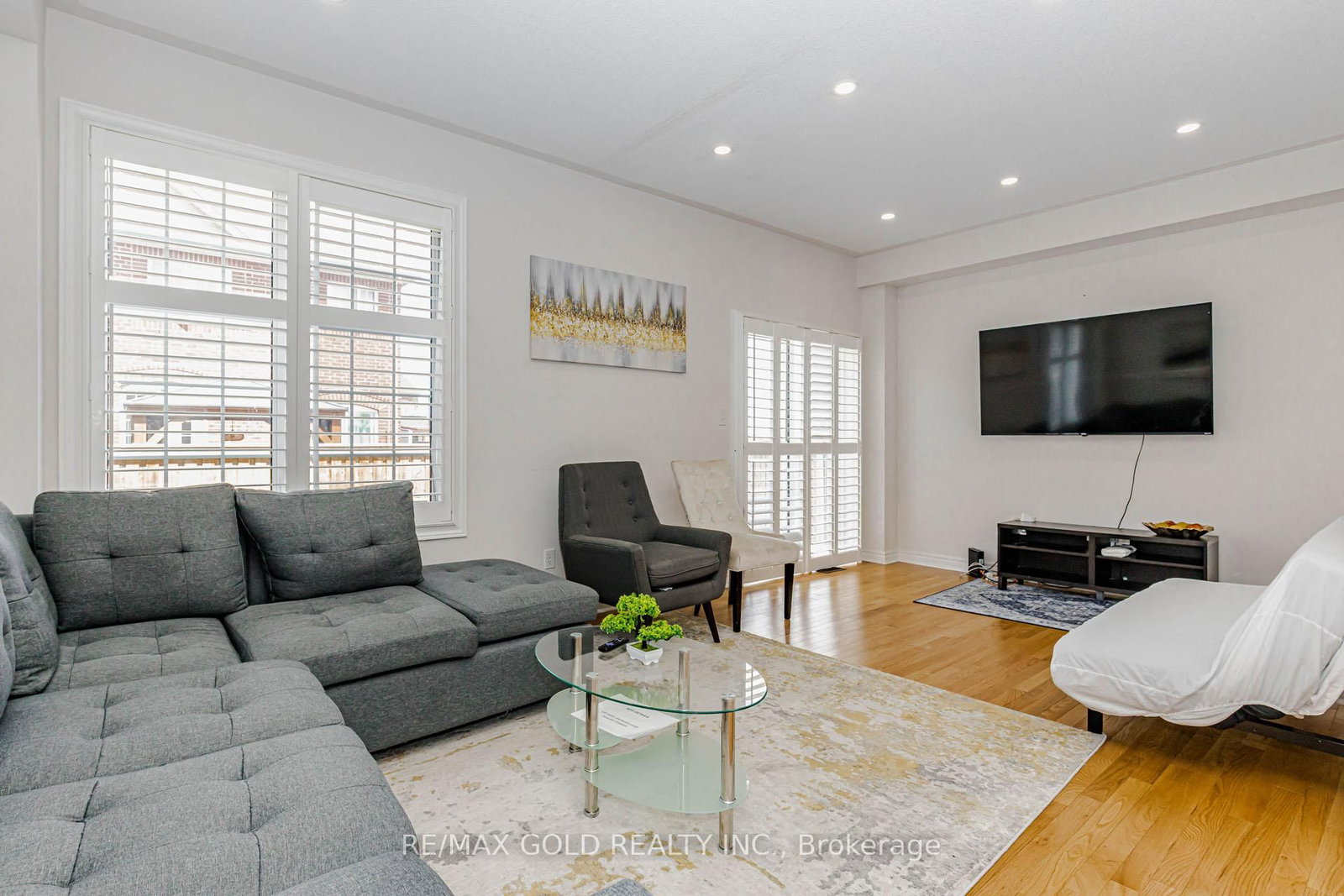 566 Bessborough Drive • Milton, ON photo 14