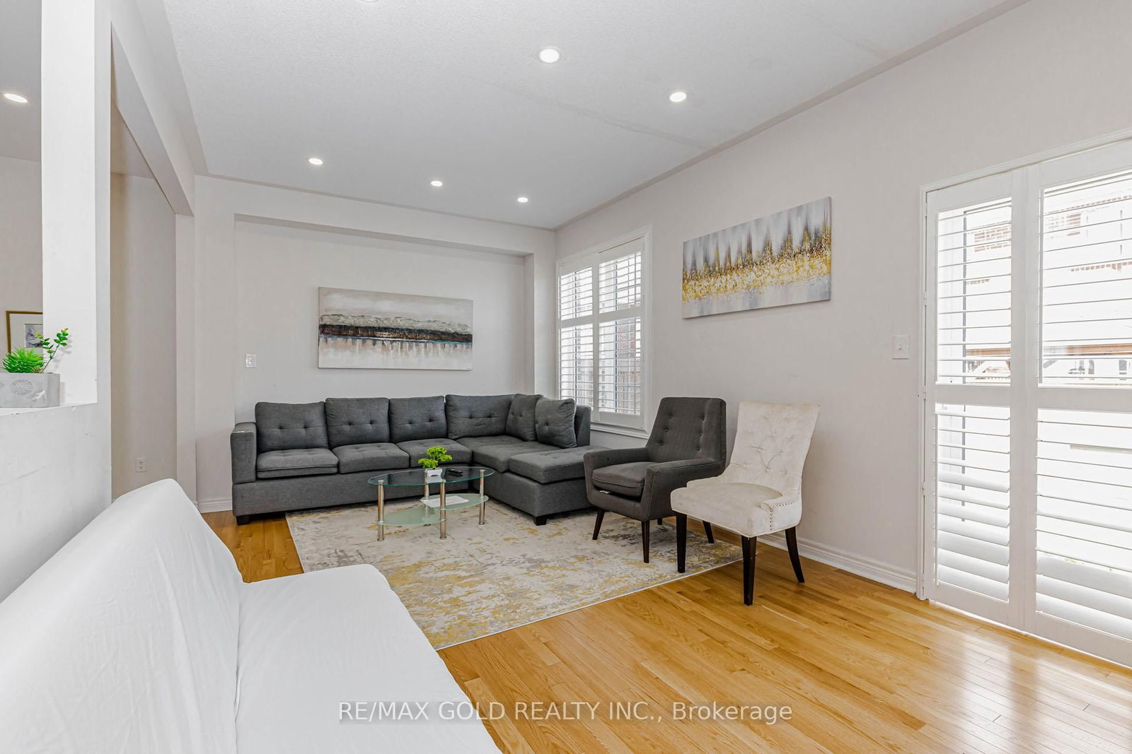 566 Bessborough Drive • Milton, ON photo 16