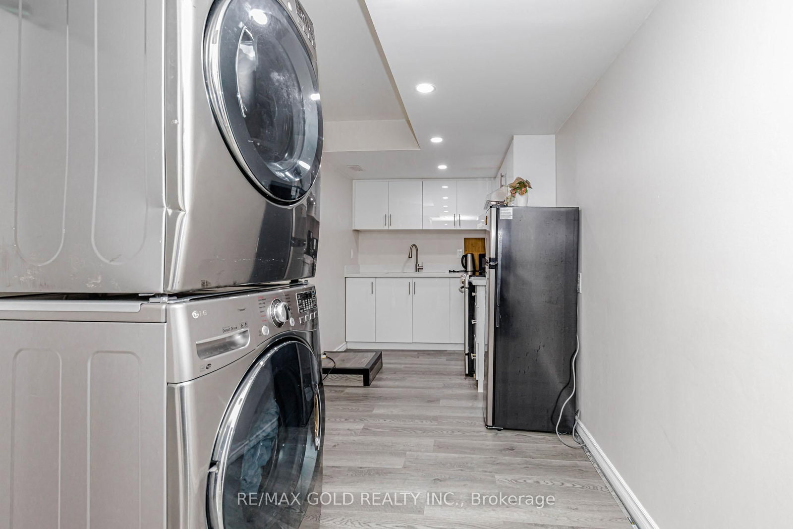 566 Bessborough Drive • Milton, ON photo 41